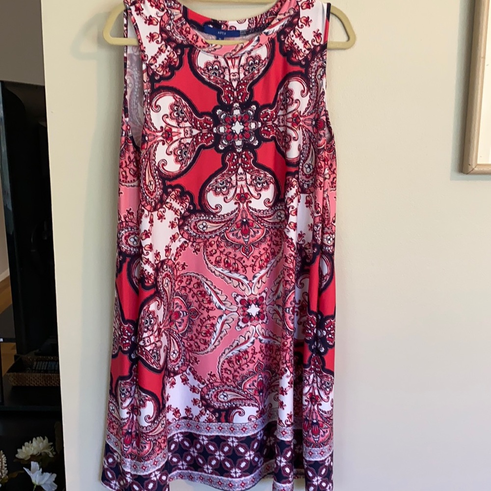 Colorful swing knit dress with pockets